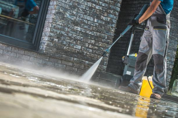 Best Pool Deck Cleaning  in Fontana, CA